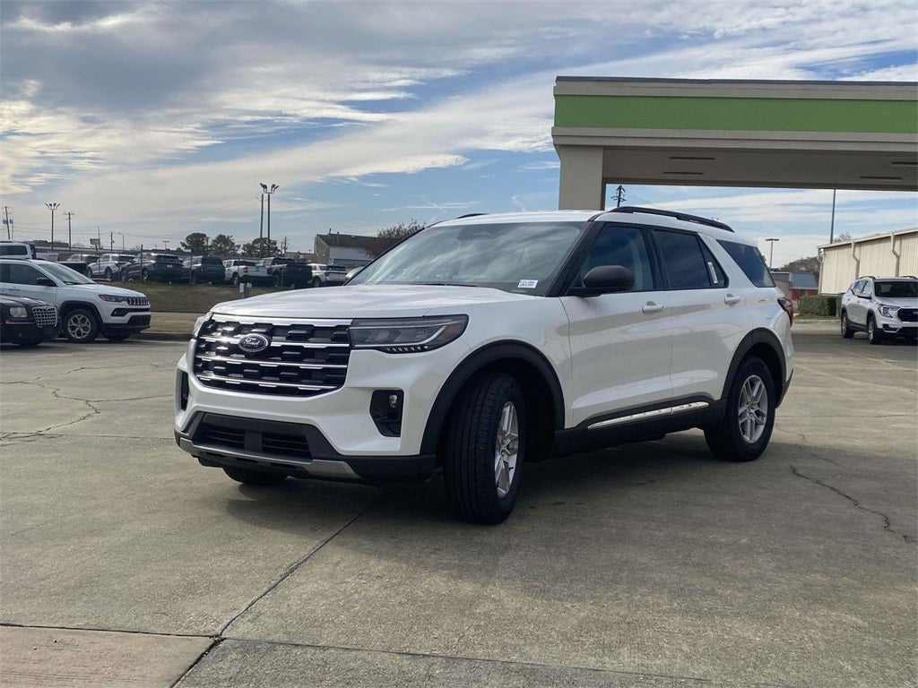2025 Ford Explorer Active