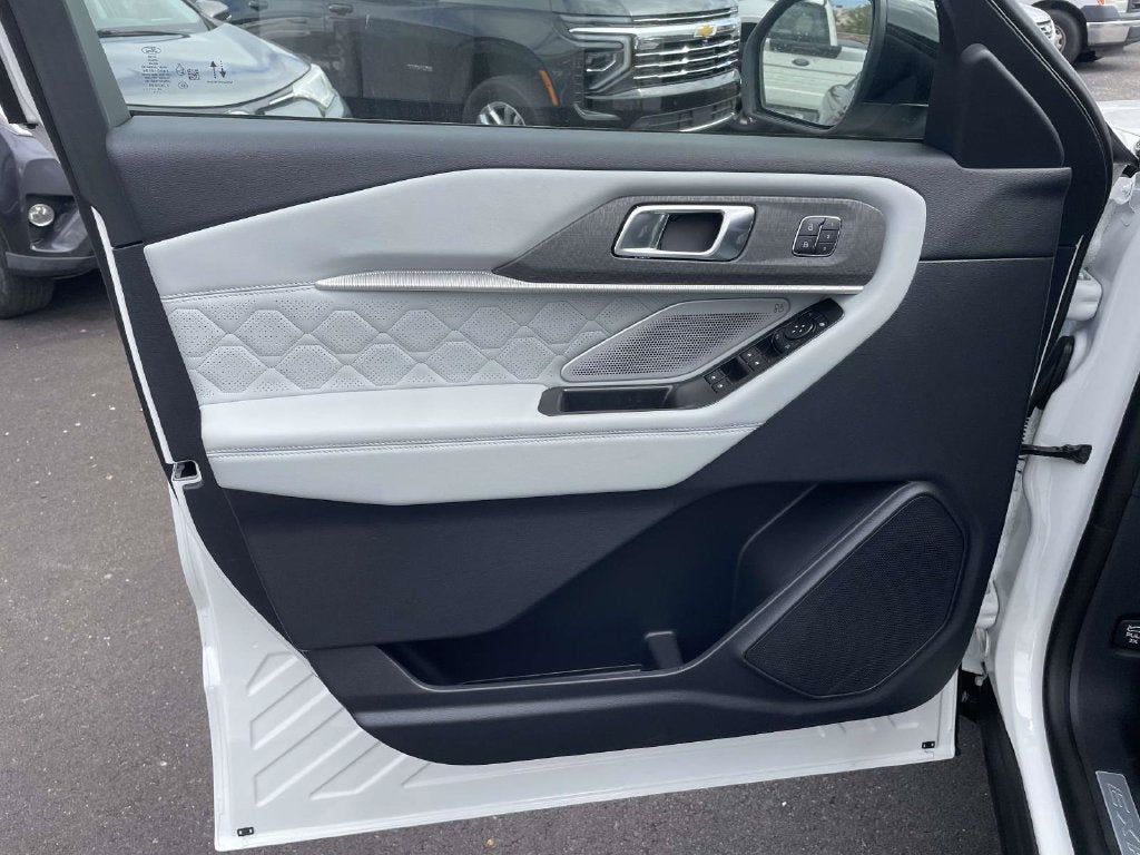 2027 Ford Explorer Platinum