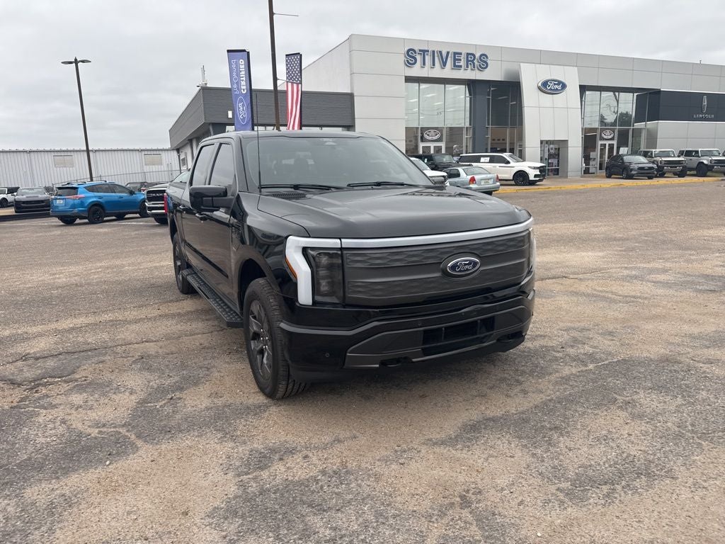 2022 Ford F-150 Lightning Lariat