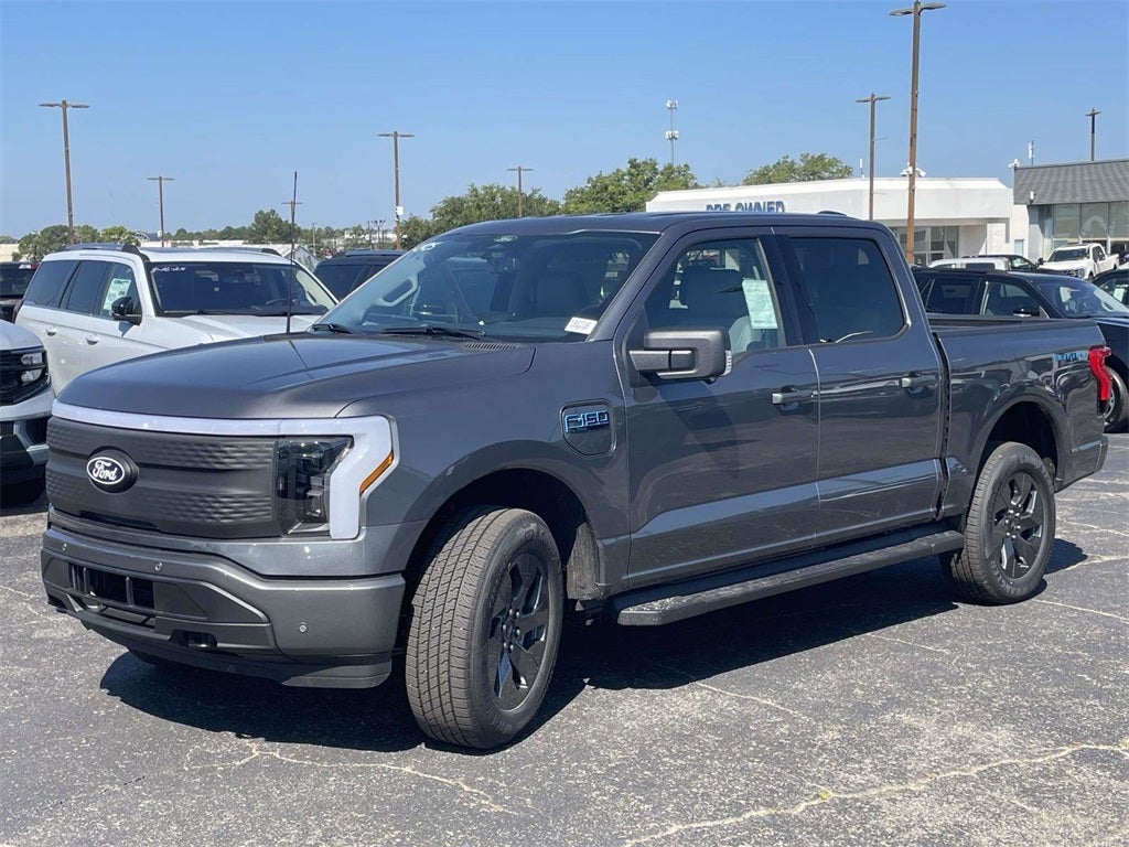 2025 Ford F-150 Lightning Flash