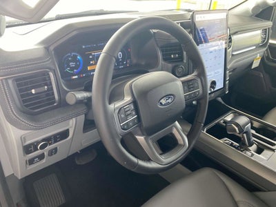 2025 Ford F-150 Lightning Flash