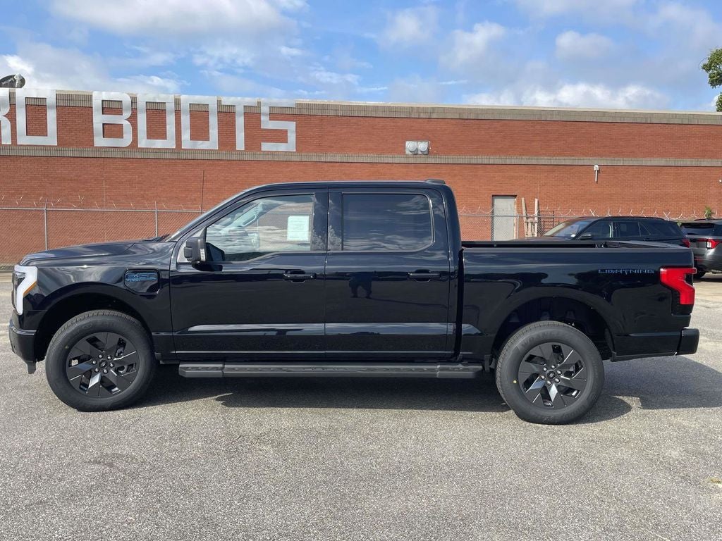 2025 Ford F-150 Lightning Flash