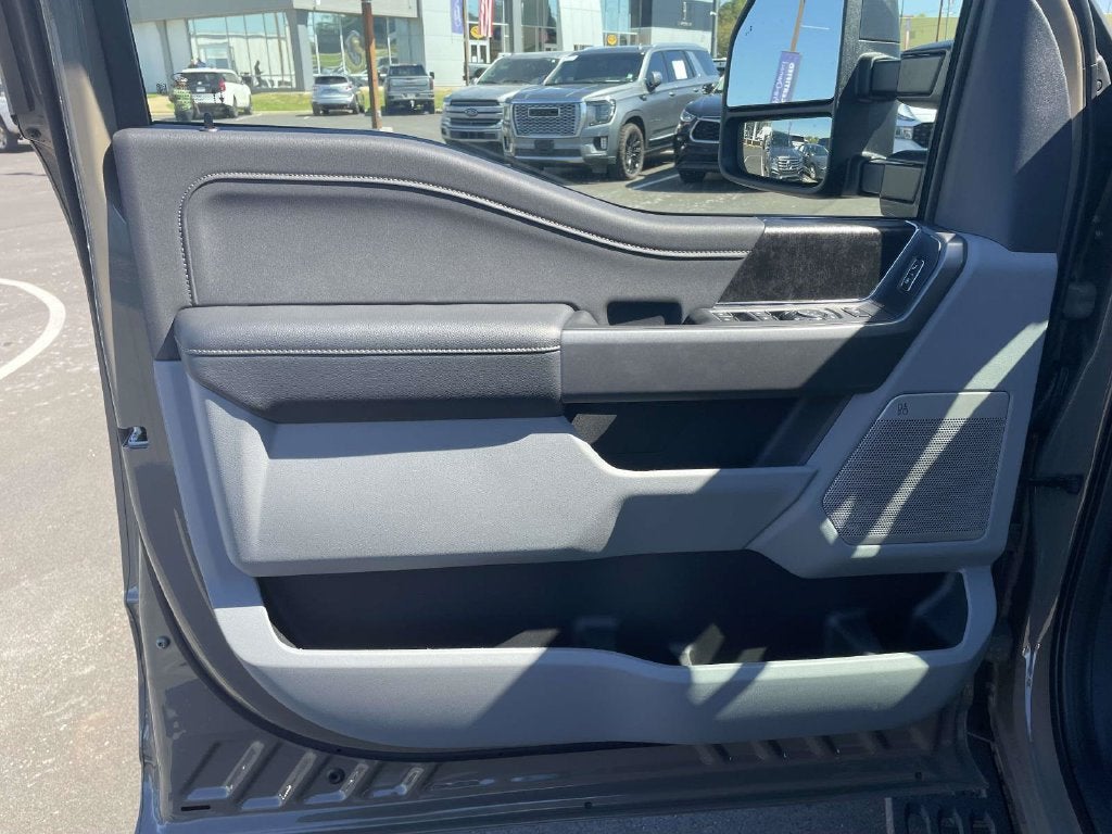 2027 Ford F-250SD XLT