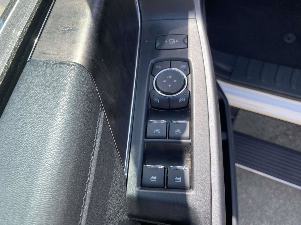 2025 Ford F-350SD Lariat