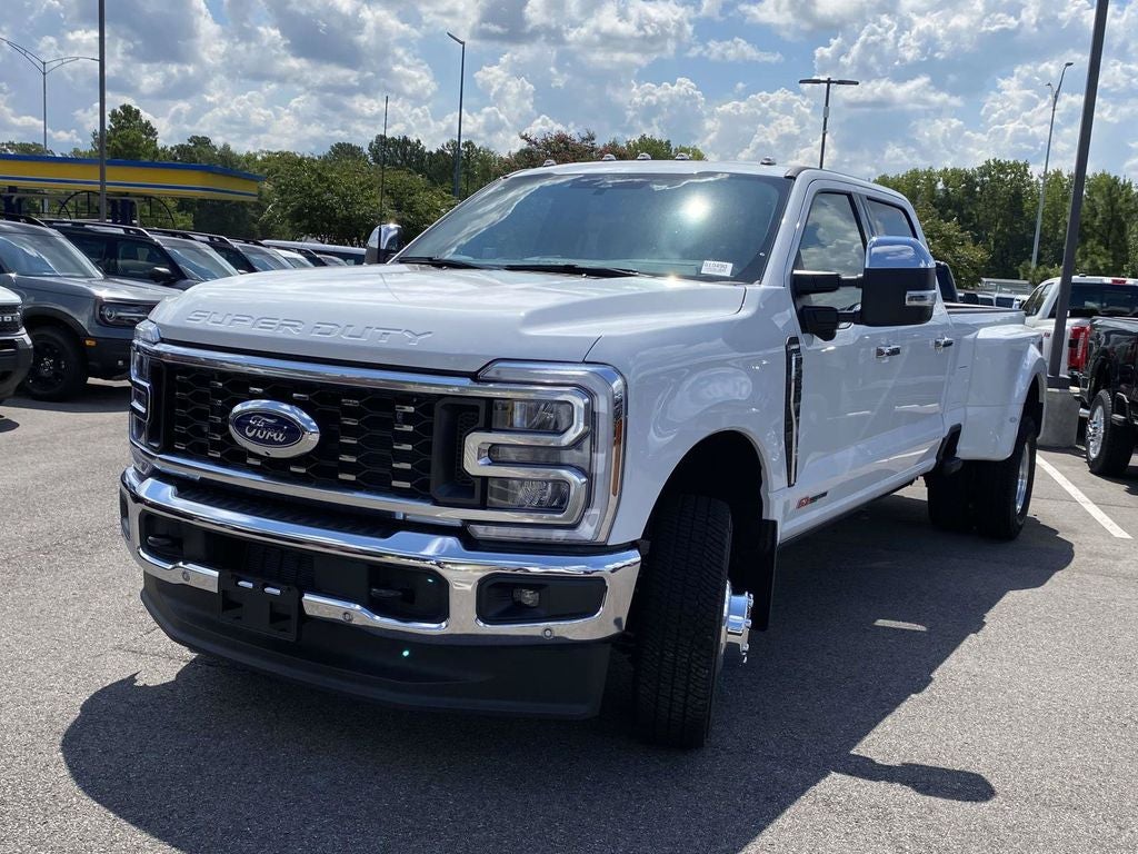 2026 Ford F-350SD Lariat