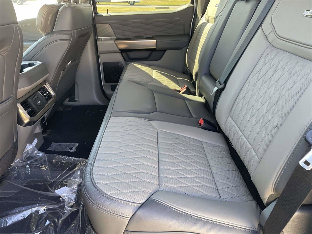 2026 Ford F-350SD Platinum DRW