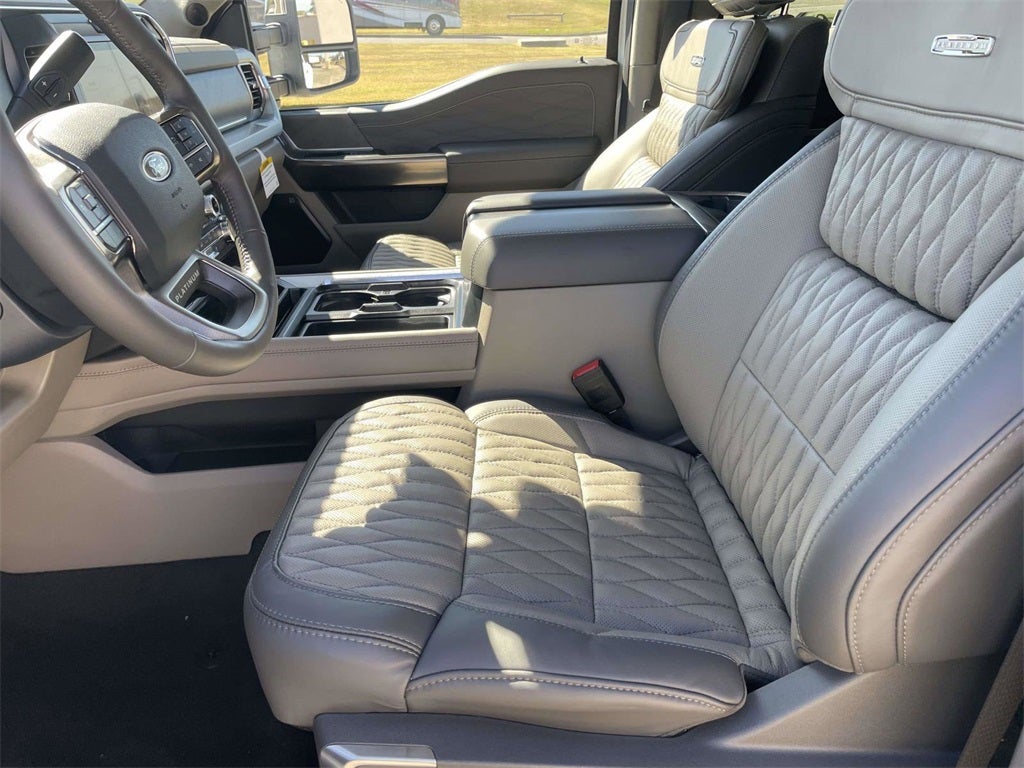 2026 Ford F-350SD Platinum DRW