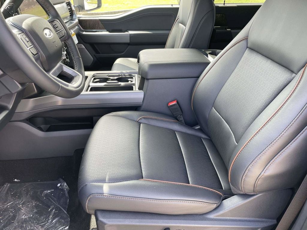 2026 Ford F-350SD Lariat DRW