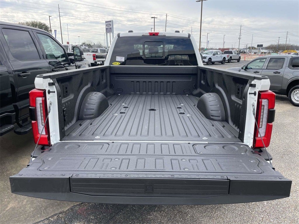 2026 Ford F-350SD Platinum DRW