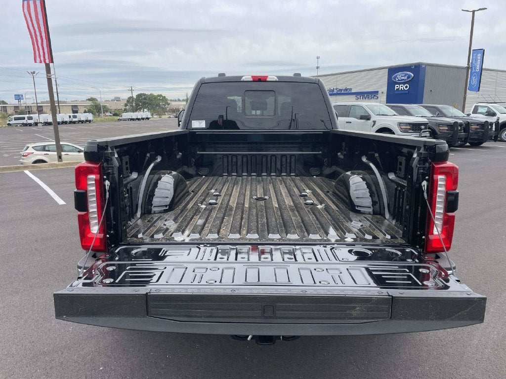 2027 Ford F-350SD Lariat DRW