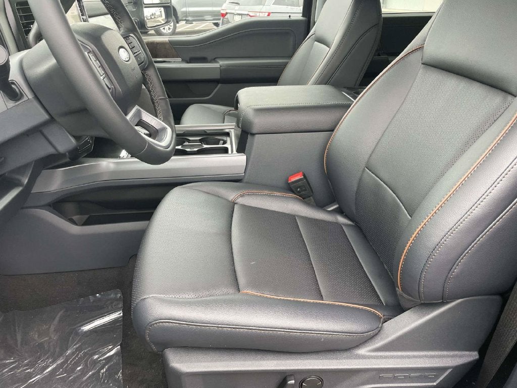 2027 Ford F-350SD Lariat DRW
