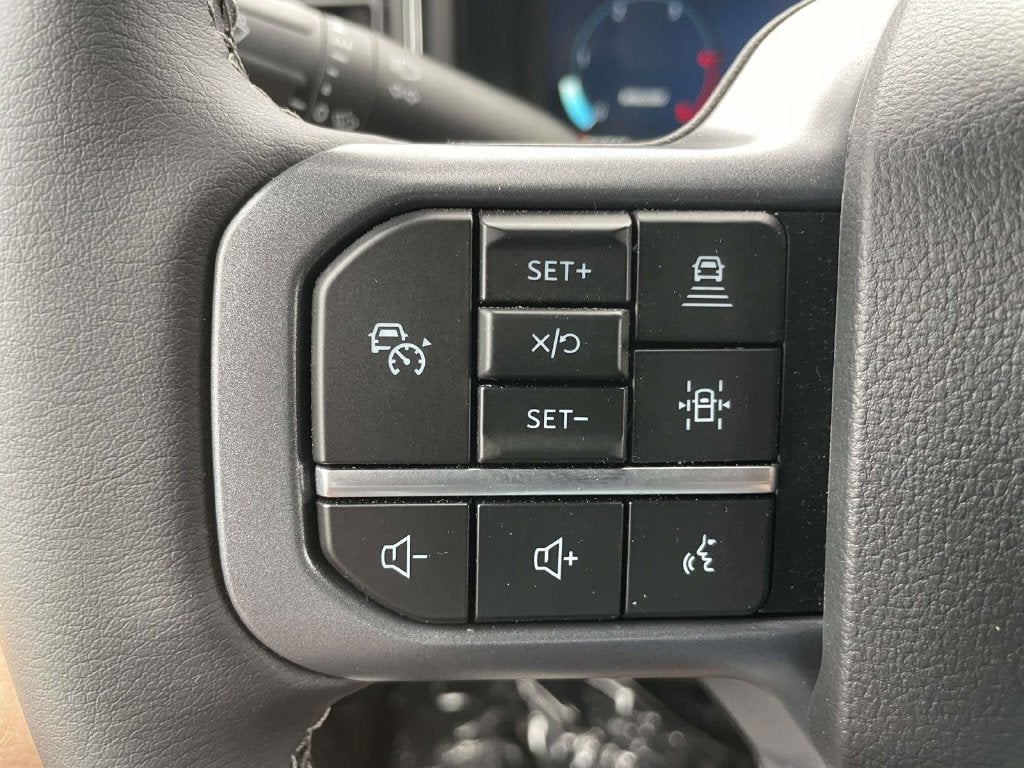 2027 Ford F-350SD Lariat DRW
