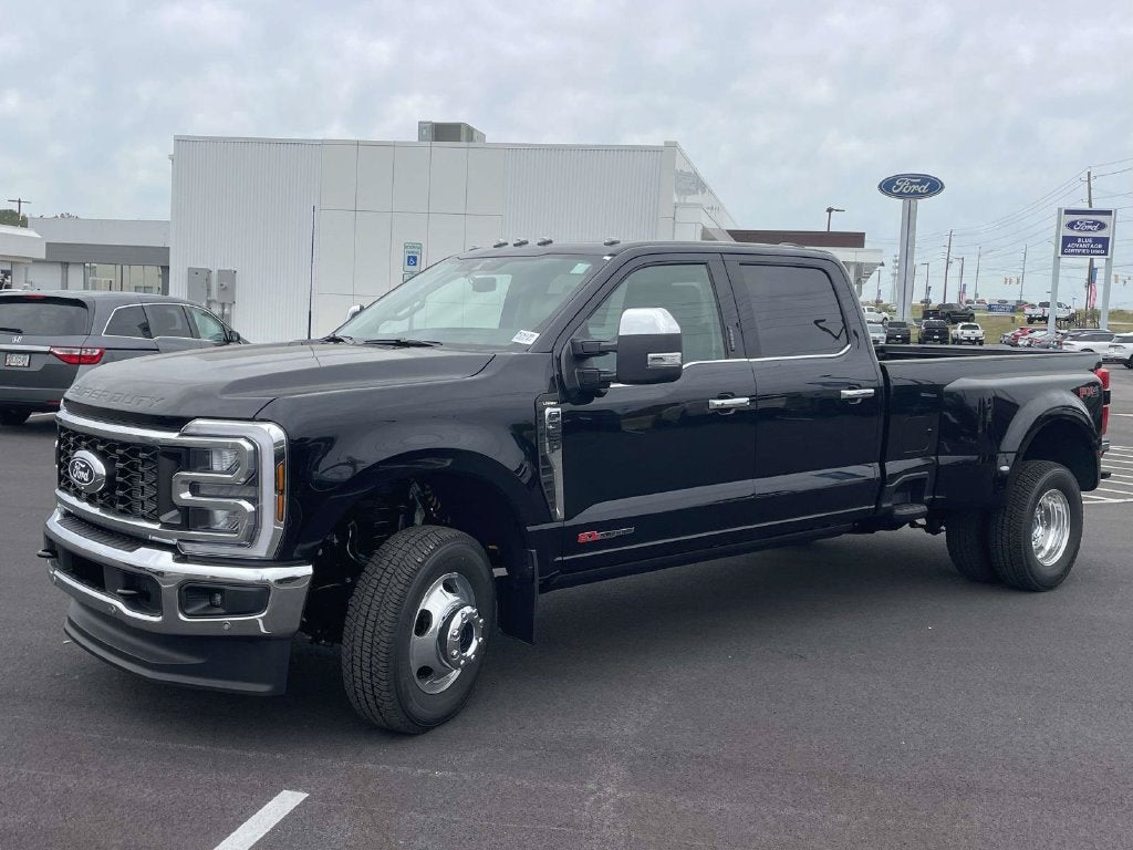 2027 Ford F-350SD Lariat DRW