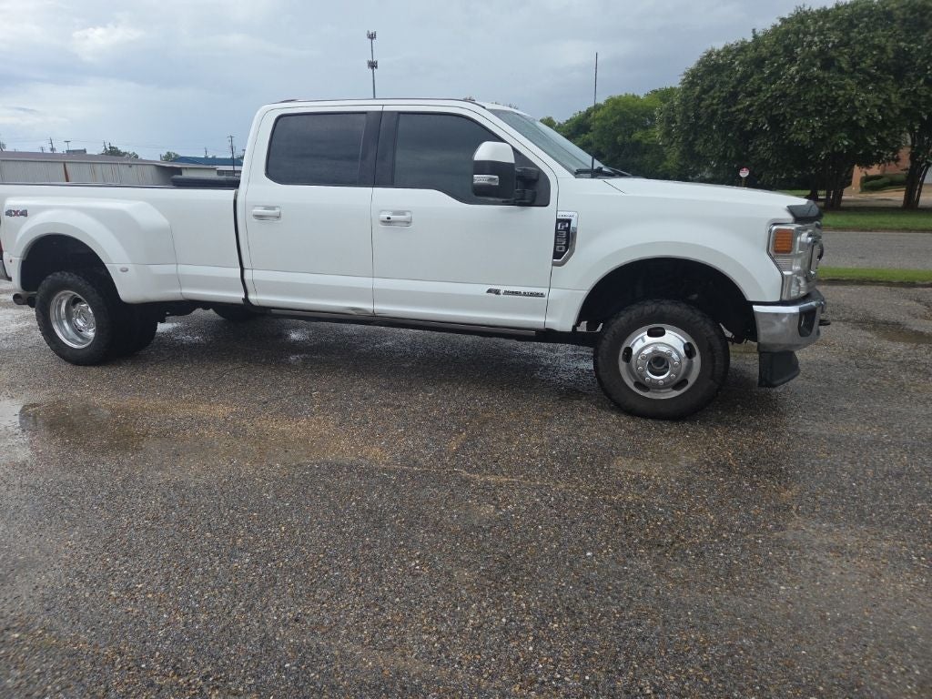 2022 Ford F-350SD Lariat