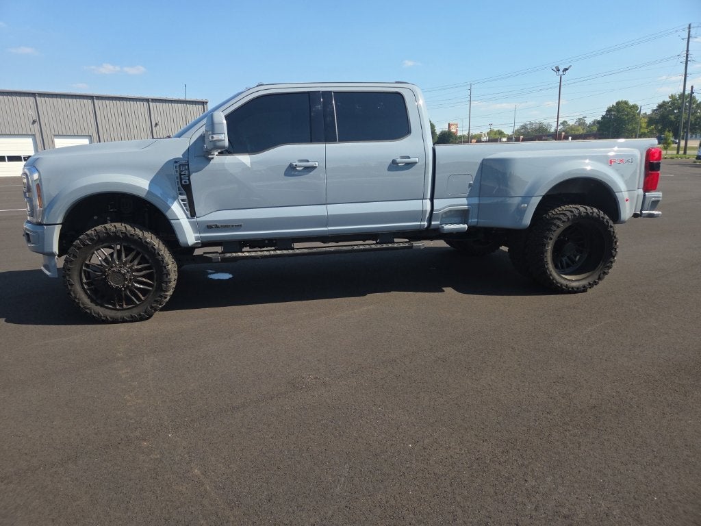 2025 Ford F-450SD Lariat DRW