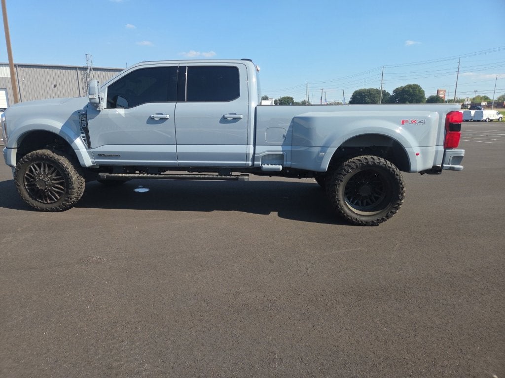 2025 Ford F-450SD Lariat DRW