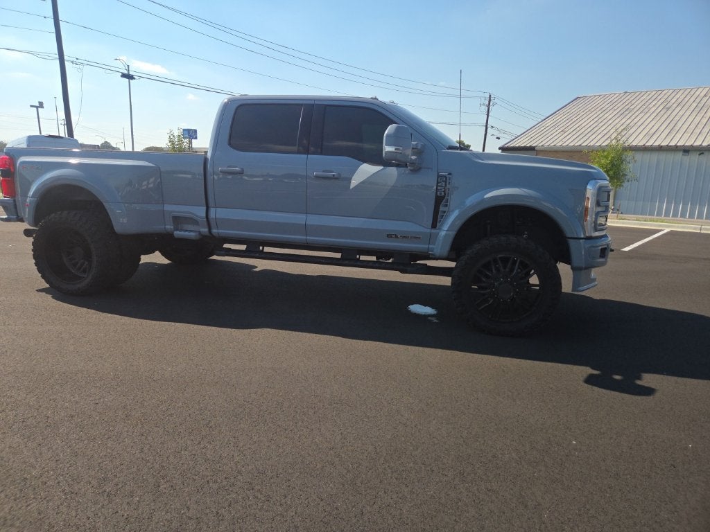 2025 Ford F-450SD Lariat DRW