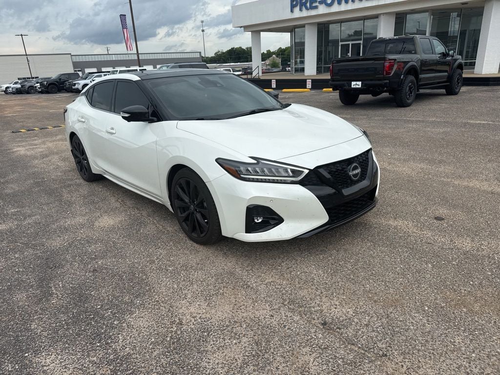 2023 Nissan Maxima SR's photo