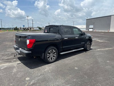 2017 Nissan Titan SL