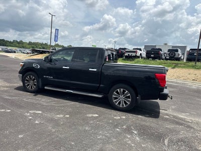 2017 Nissan Titan SL