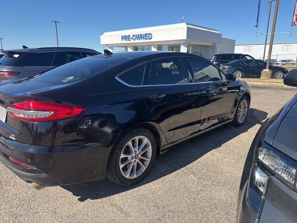 2020 Ford Fusion SE