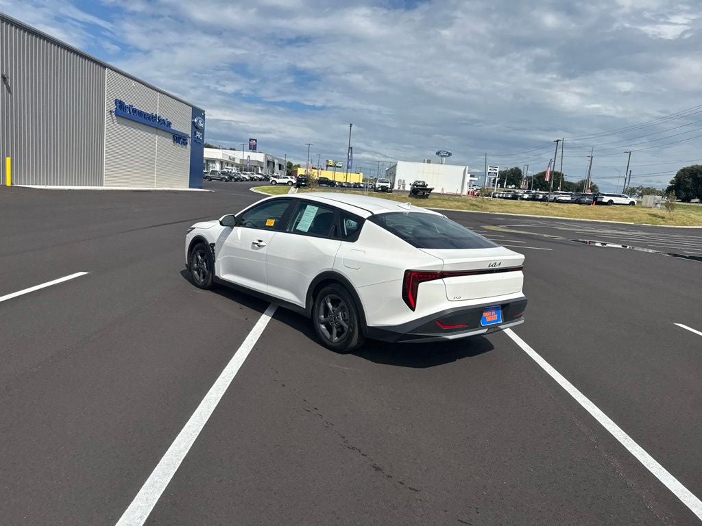 2025 Kia K4 LXS
