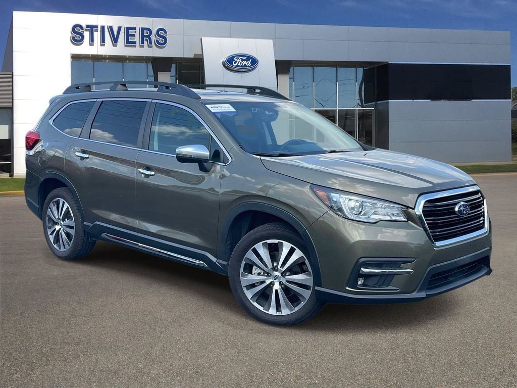 2022 Subaru Ascent Touring's photo