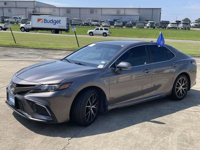 2022 Toyota Camry SE