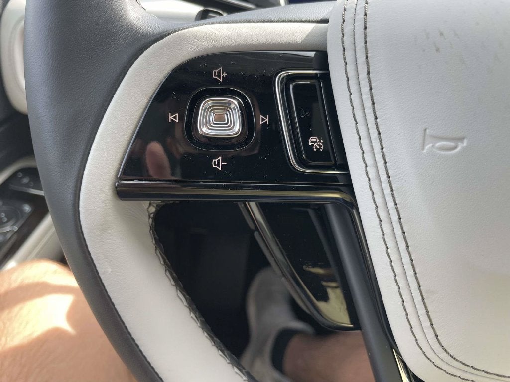 2027 Lincoln Aviator Premiere