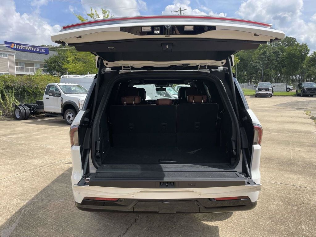 2027 Lincoln Navigator Reserve