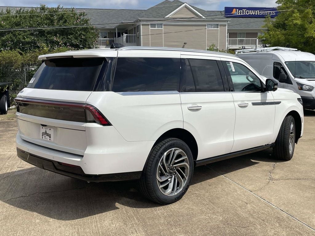 2027 Lincoln Navigator Reserve