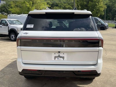 2027 Lincoln Navigator Reserve