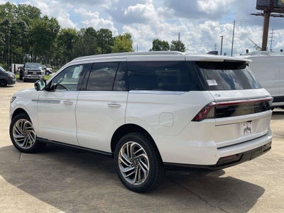 2027 Lincoln Navigator Reserve