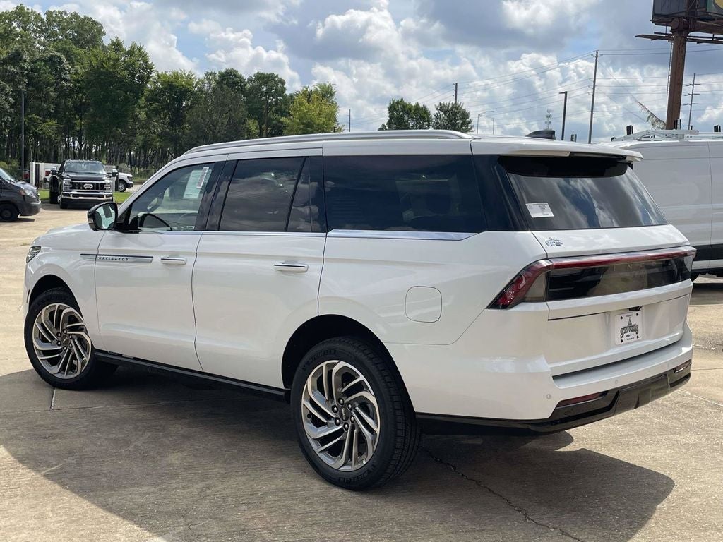 2027 Lincoln Navigator Reserve