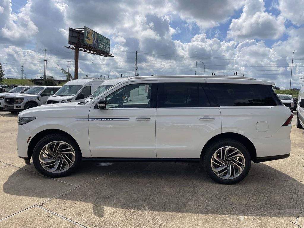 2027 Lincoln Navigator Reserve