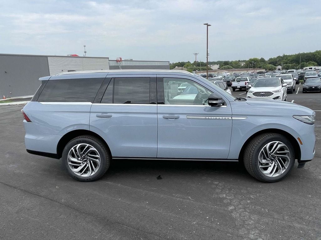 2027 Lincoln Navigator Reserve