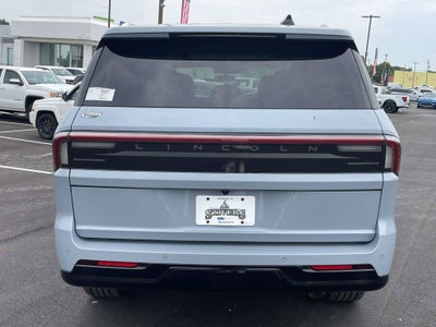 2027 Lincoln Navigator Reserve