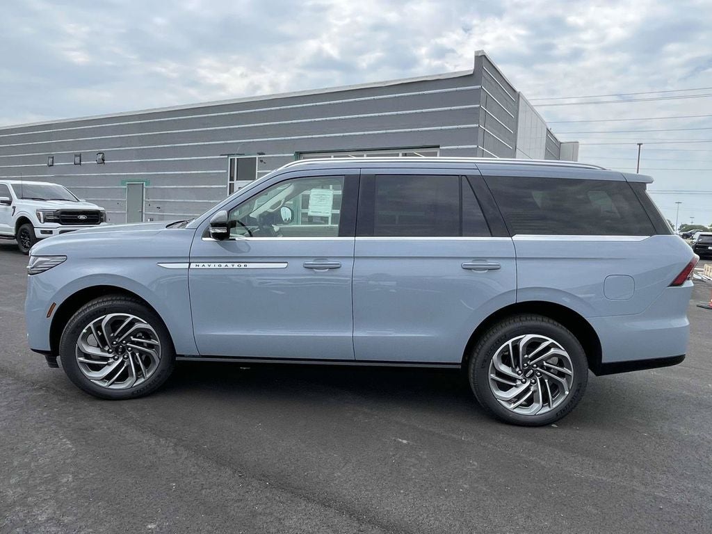 2027 Lincoln Navigator Reserve