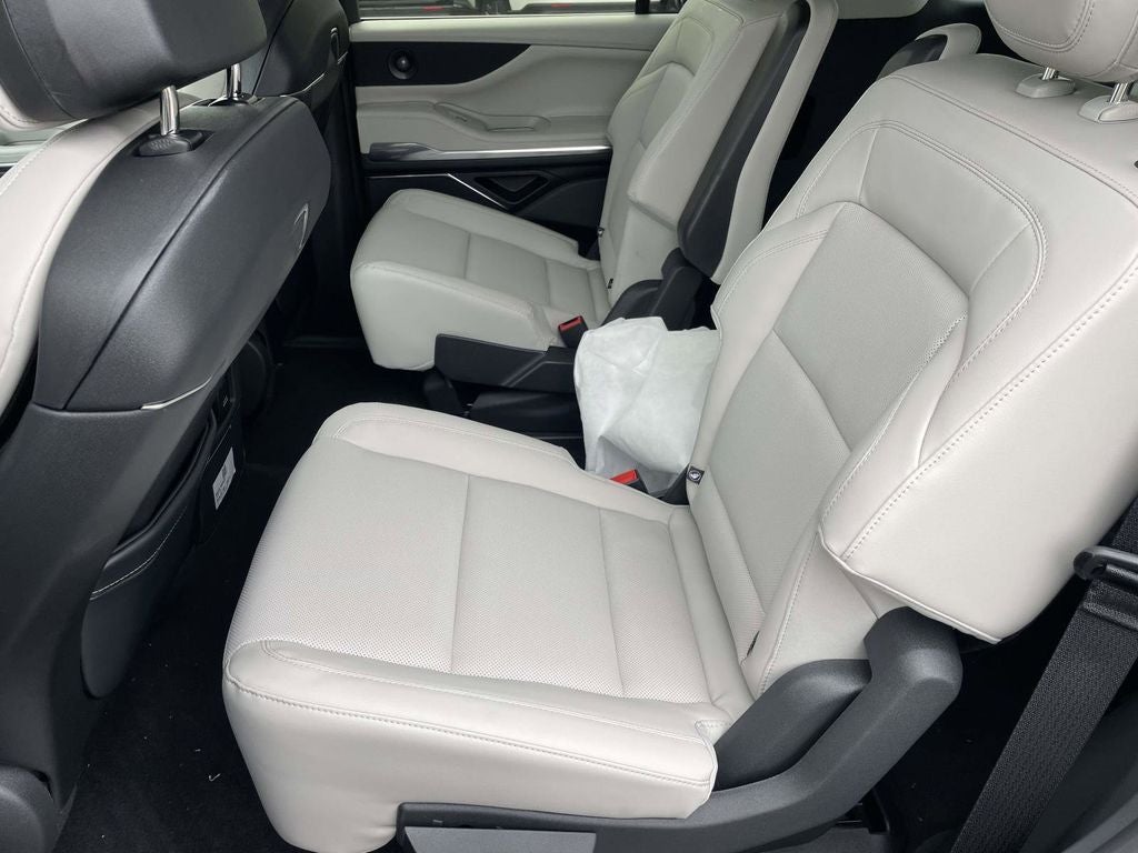 2026 Lincoln Navigator Premiere
