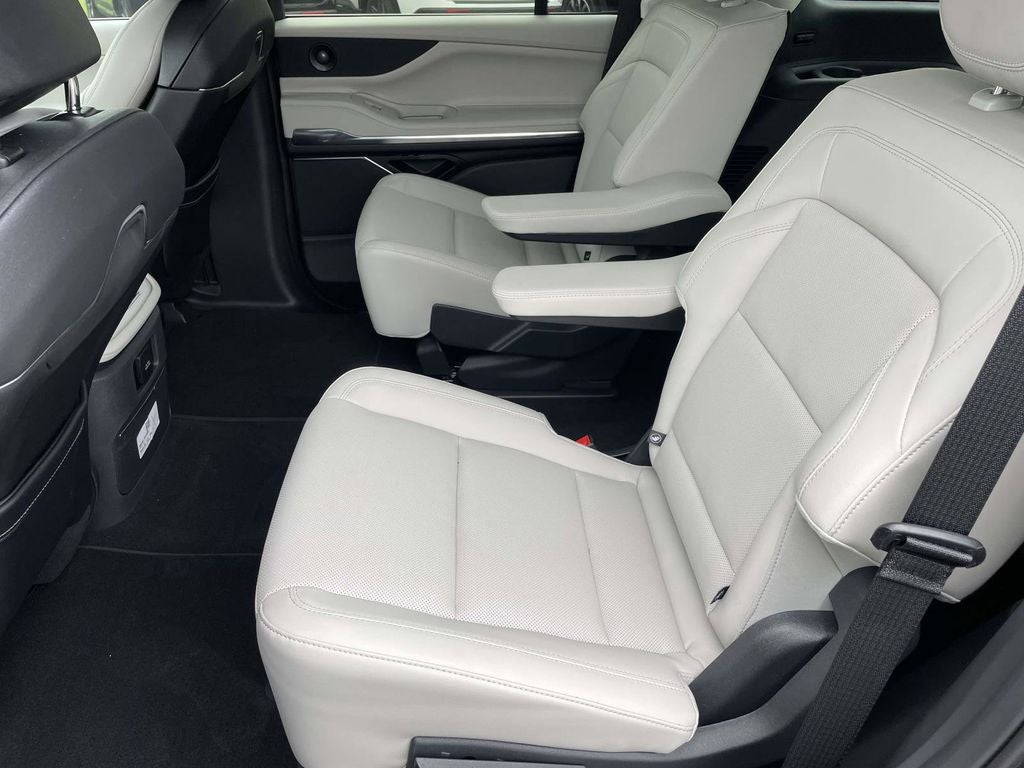 2026 Lincoln Navigator Premiere