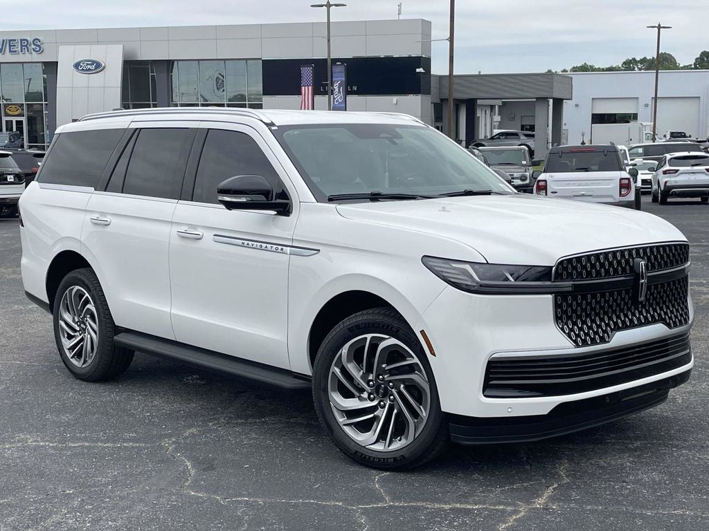 2026 Lincoln Navigator Premiere