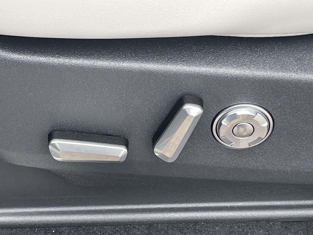 2026 Lincoln Navigator Premiere