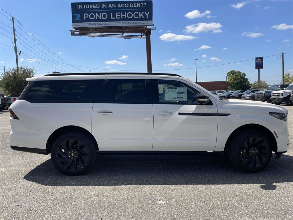 2025 Lincoln Navigator L Reserve