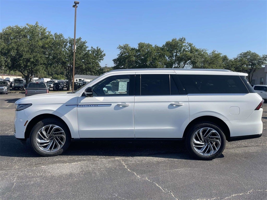 2025 Lincoln Navigator L Reserve