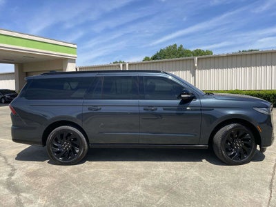 2025 Lincoln Navigator L Reserve