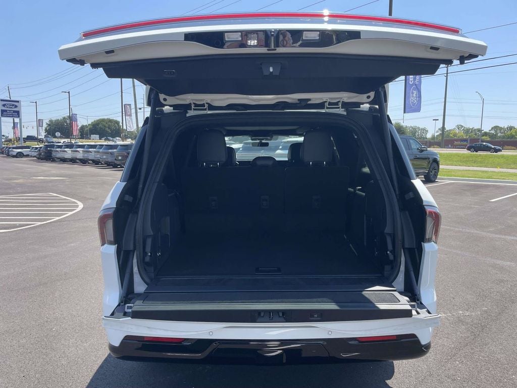 2027 Lincoln Navigator L Reserve