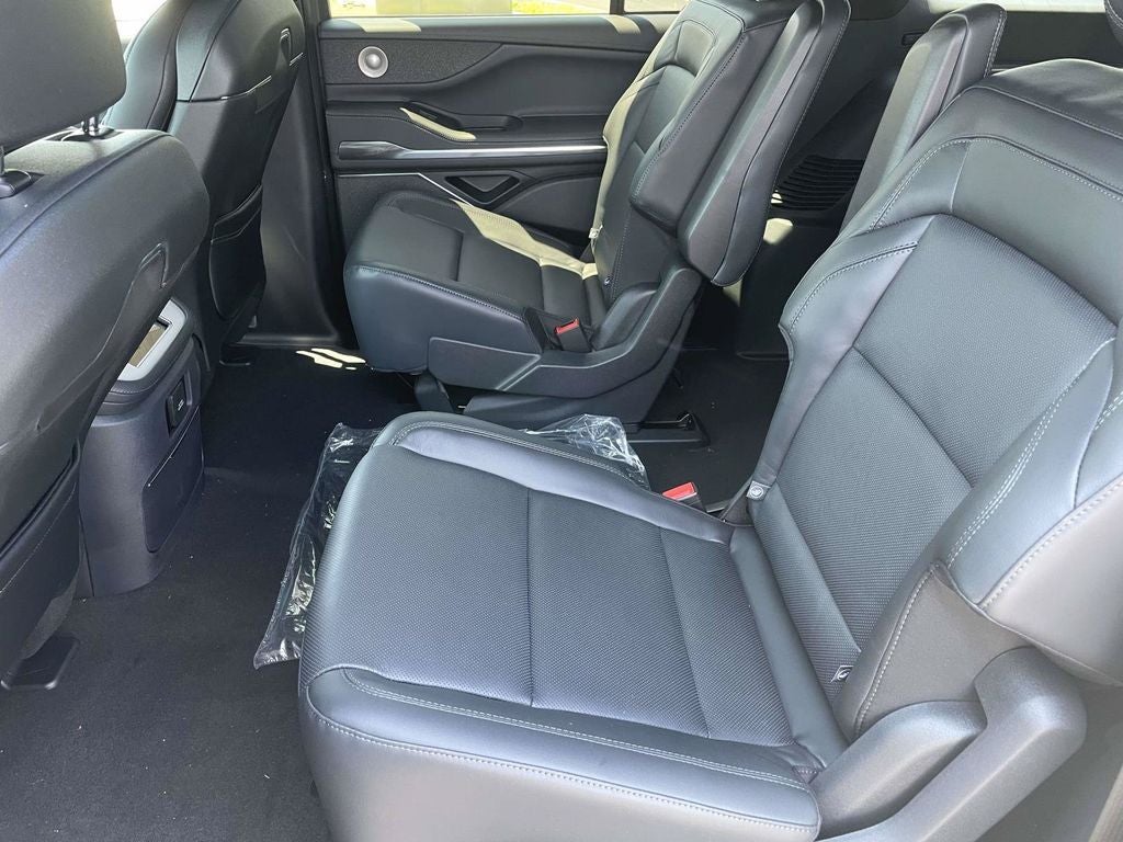 2027 Lincoln Navigator L Reserve