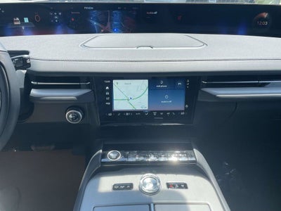 2027 Lincoln Navigator L Reserve