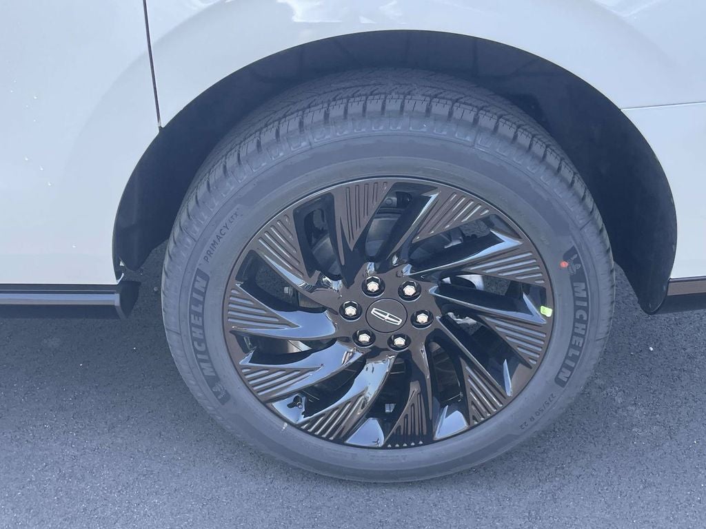2027 Lincoln Navigator L Reserve