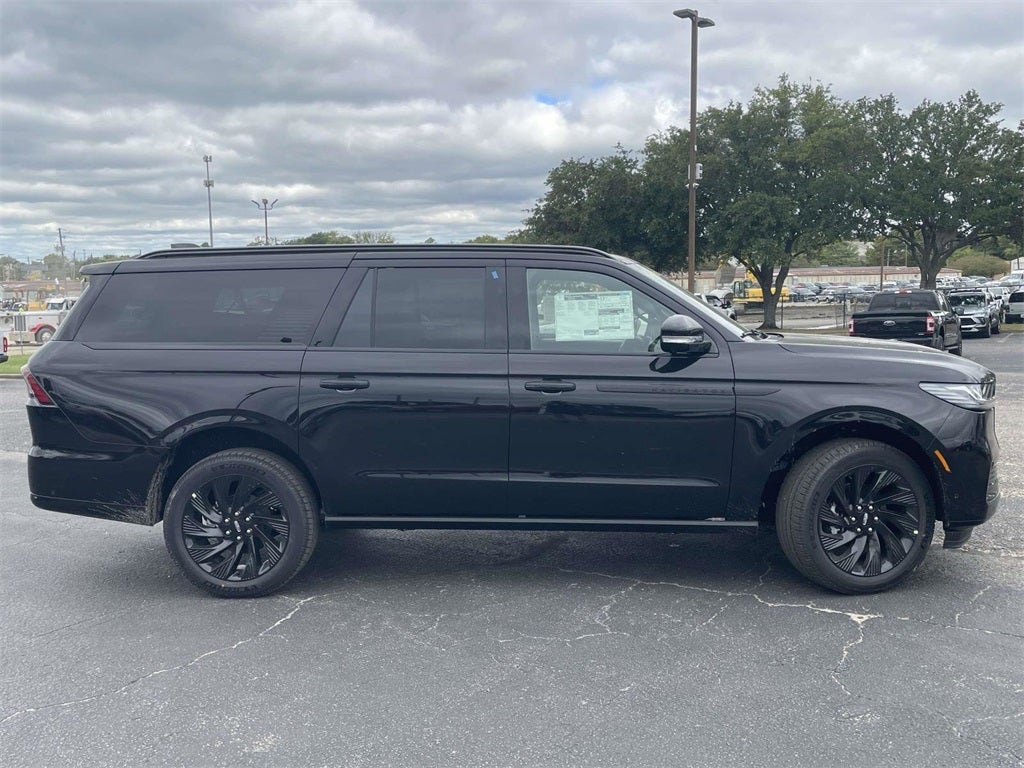 2025 Lincoln Navigator L Reserve